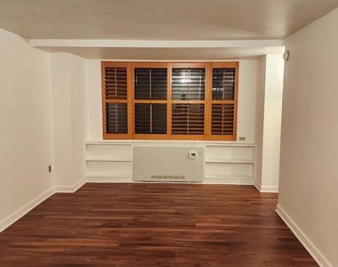 1111 Arlington Boulevard - Photo Thumbnail 1