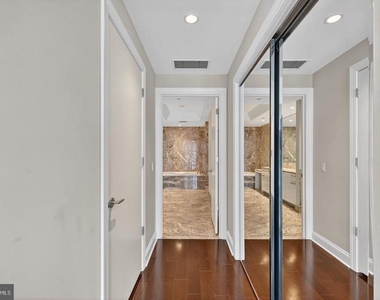 1881 N Nash Street - Photo Thumbnail 10