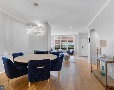 1507 N Colonial Terrace - Photo Thumbnail 4