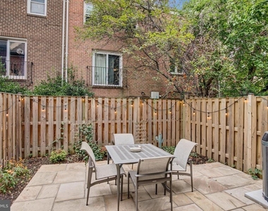 1507 N Colonial Terrace - Photo Thumbnail 36