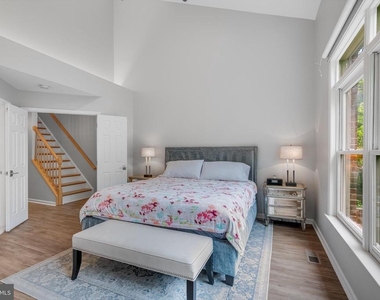 1507 N Colonial Terrace - Photo Thumbnail 24
