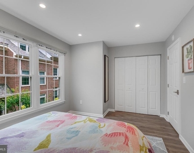 1507 N Colonial Terrace - Photo Thumbnail 21