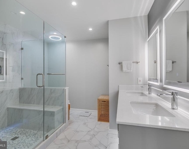 1507 N Colonial Terrace - Photo Thumbnail 28