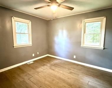 10224 Holly Springs Road - Photo Thumbnail 13