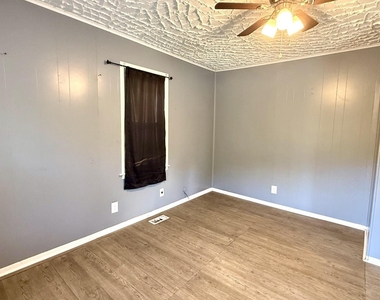 10224 Holly Springs Road - Photo Thumbnail 4