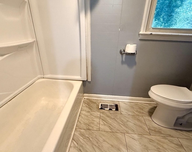 10224 Holly Springs Road - Photo Thumbnail 10