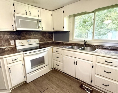 10224 Holly Springs Road - Photo Thumbnail 6