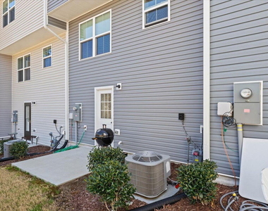 1107 Pale Moss Drive - Photo Thumbnail 13