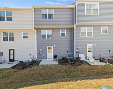 1107 Pale Moss Drive - Photo Thumbnail 12