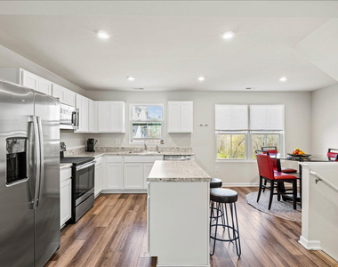 1107 Pale Moss Drive - Photo Thumbnail 5