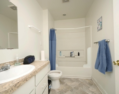 807 Wilkerson Avenue - Photo Thumbnail 8
