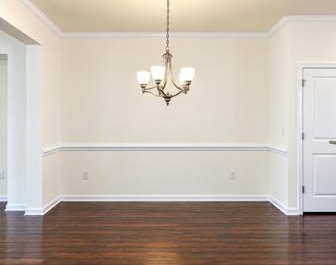 4956 Highcroft Drive - Photo Thumbnail 13