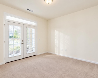 4956 Highcroft Drive - Photo Thumbnail 4