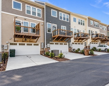 4956 Highcroft Drive - Photo Thumbnail 22