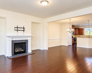 4956 Highcroft Drive - Photo Thumbnail 8