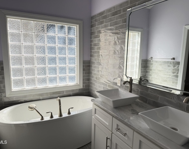 4112 Breadfruit Court - Photo Thumbnail 10