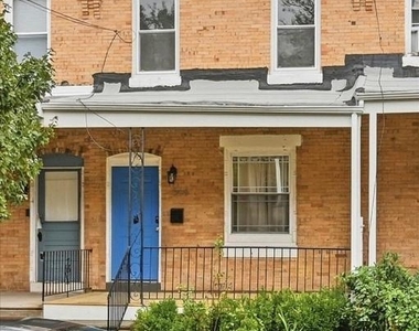 586 Martin Street - Photo Thumbnail 15