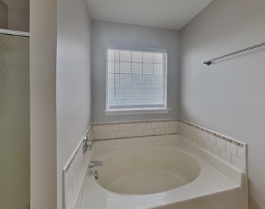 1104 Braemar Highland Drive - Photo Thumbnail 7