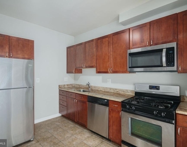 800 N 2nd Street - Photo Thumbnail 5