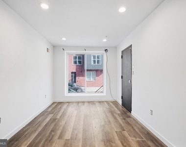 810 Diamond Street - Photo Thumbnail 1
