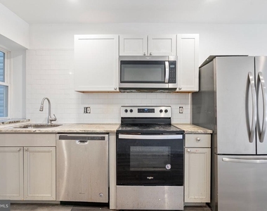 810 Diamond Street - Photo Thumbnail 5