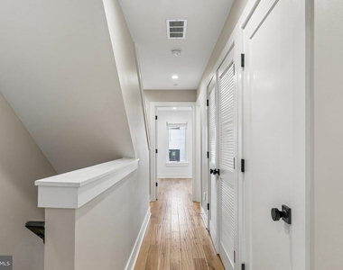 1811 Blair Street - Photo Thumbnail 11