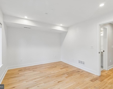 1811 Blair Street - Photo Thumbnail 19