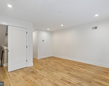 1811 Blair Street - Photo Thumbnail 25