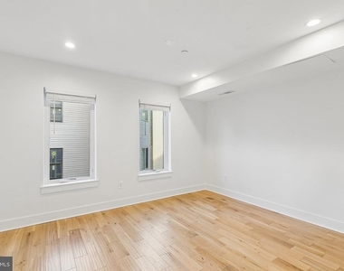 1811 Blair Street - Photo Thumbnail 18