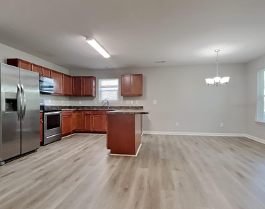 47 Hallow Oak Street - Photo Thumbnail 4