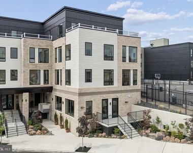 1818 N 53rd Street - Photo Thumbnail 9