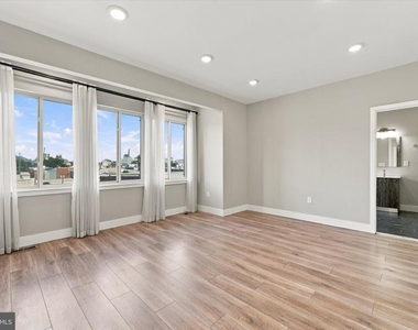 2348 Mountain Street - Photo Thumbnail 17