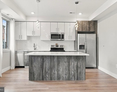 2348 Mountain Street - Photo Thumbnail 7