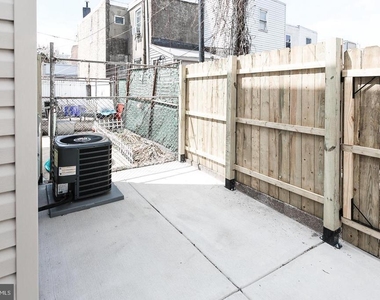 2526 Memphis Street - Photo Thumbnail 25