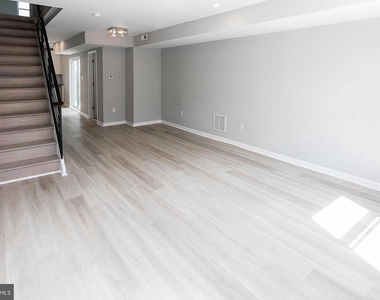 2526 Memphis Street - Photo Thumbnail 1