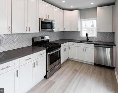 2526 Memphis Street - Photo Thumbnail 11