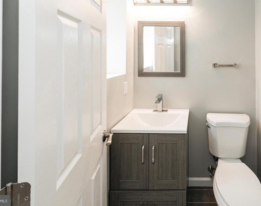 2526 Memphis Street - Photo Thumbnail 8
