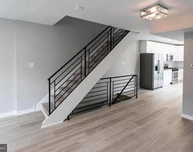2526 Memphis Street - Photo Thumbnail 6