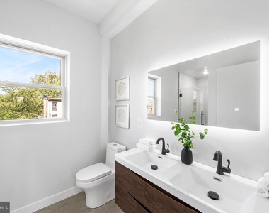 2156 N Randolph Street - Photo Thumbnail 20