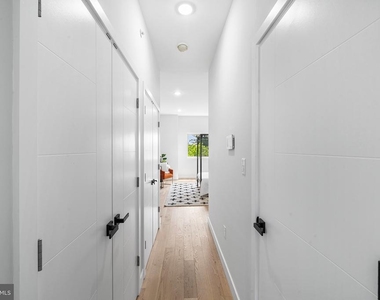 2156 N Randolph Street - Photo Thumbnail 15