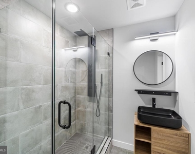 2156 N Randolph Street - Photo Thumbnail 24