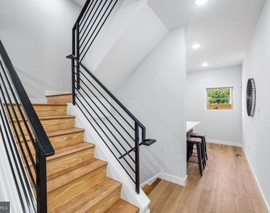 2156 N Randolph Street - Photo Thumbnail 4