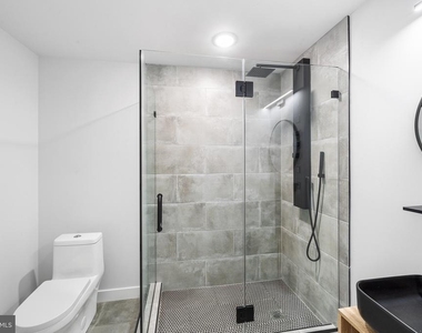 2156 N Randolph Street - Photo Thumbnail 25