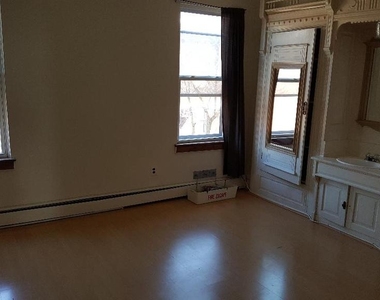 872 23rd Street N - Photo Thumbnail 4