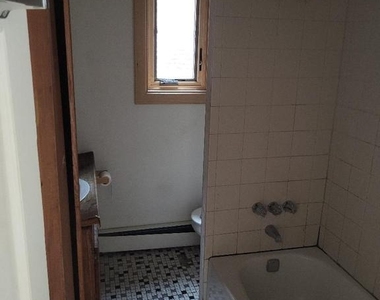 872 23rd Street N - Photo Thumbnail 3