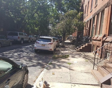 872 23rd Street N - Photo Thumbnail 5