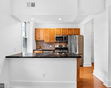 334 S 12th Street - Photo Thumbnail 9