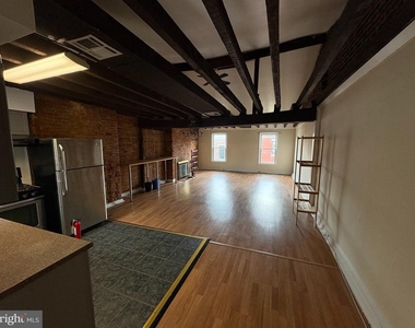 631 Catharine Street - Photo Thumbnail 1