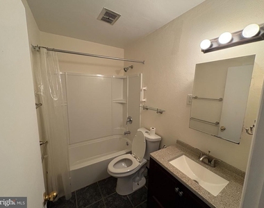 631 Catharine Street - Photo Thumbnail 8