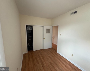 631 Catharine Street - Photo Thumbnail 7